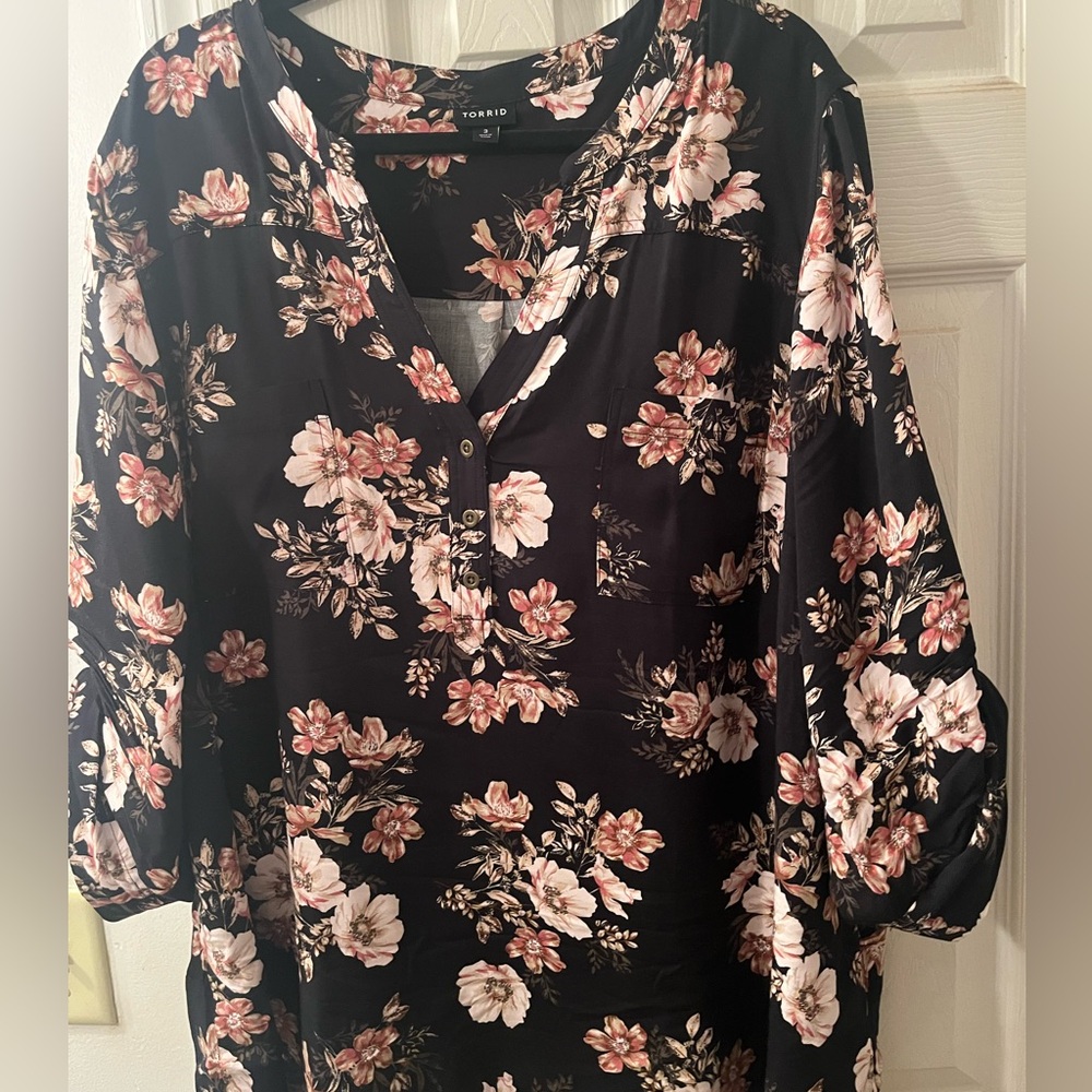3X Torrid Black and Pink Floral Blouse